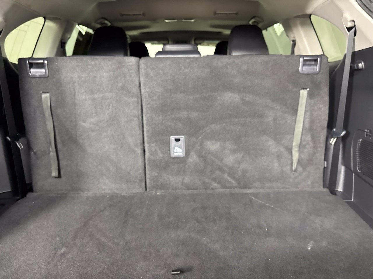 Used 2025 Toyota Highlander XLE FWD image 26