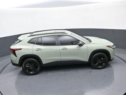 Used 2024 Chevrolet Trax ACTIV w/ Sunroof Package image 36