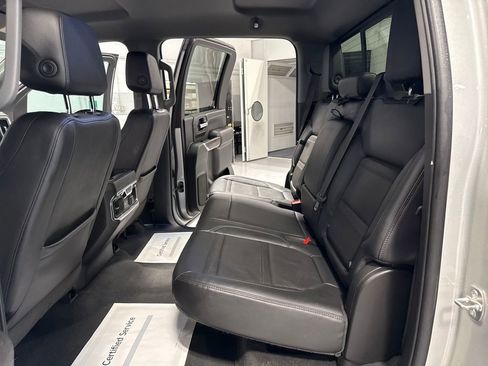 Used 2023 GMC Sierra 3500 Denali AWD/4WD image 40