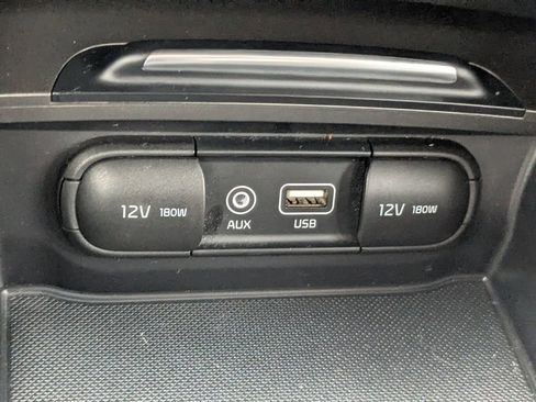 Used 2020 Kia Optima SE FWD image 21