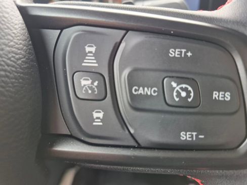 Used 2024 Jeep Wrangler Rubicon w/ Technology Group image 24