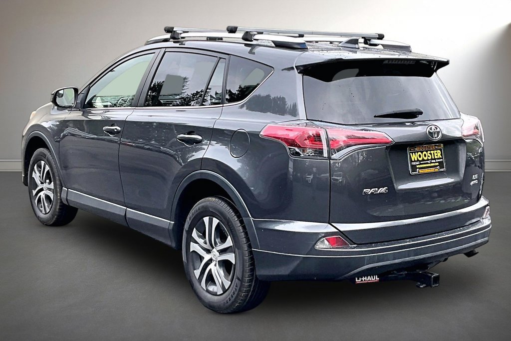 Used 2016 Toyota RAV4 LE AWD/4WD image 4