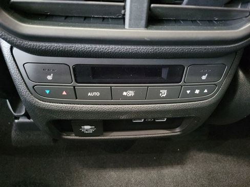 Used 2023 Honda Pilot Elite image 34