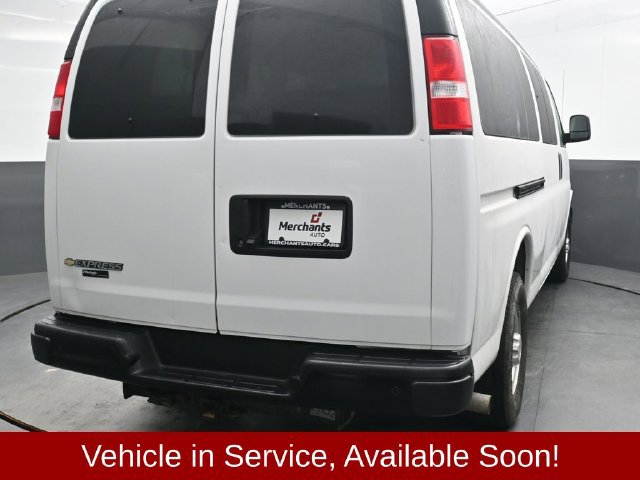 Used 2024 Chevrolet Express 3500 LS RWD image 7