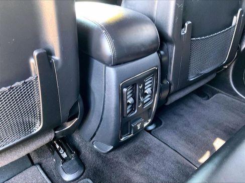 Used 2018 Jeep Grand Cherokee Altitude AWD/4WD image 26