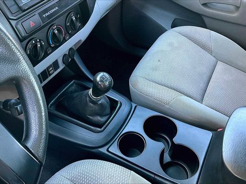Used 2015 Toyota Tacoma 2WD Access Cab image 15