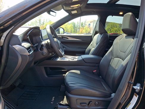Certified 2025 INFINITI QX60 Luxe w/ Black Edition AWD/4WD image 14