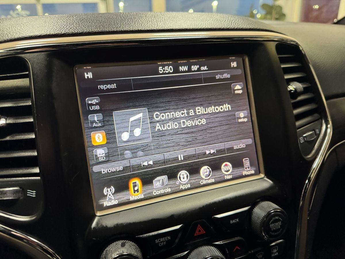 Used 2015 Jeep Grand Cherokee Limited AWD/4WD image 24