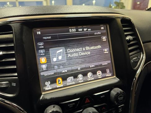 Used 2015 Jeep Grand Cherokee Limited AWD/4WD image 24