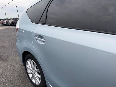 Used 2014 Toyota Prius V Five image 20