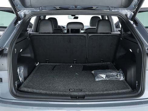 New 2026 Volkswagen Atlas Cross Sport SE image 29