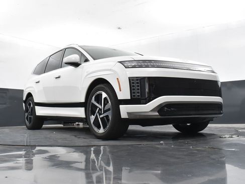 New 2026 Hyundai Ioniq 9 Calligraphy image 35