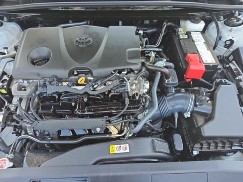 Used 2024 Toyota Camry SE FWD image 28