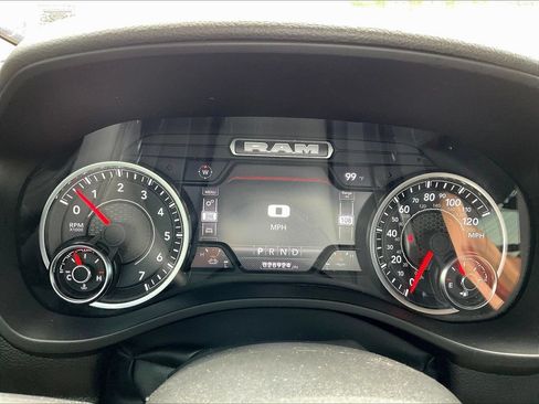 Used 2023 RAM 1500 Big Horn AWD/4WD image 6