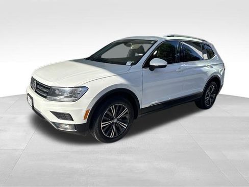 Used 2018 Volkswagen Tiguan SEL image 1