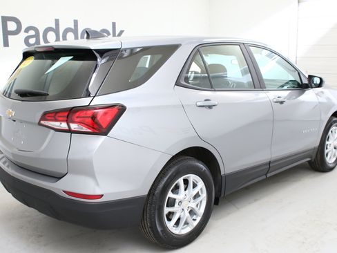 Used 2023 Chevrolet Equinox LS FWD image 8