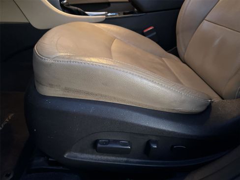 Used 2012 Hyundai Sonata Limited w/ Navigation Pkg image 11