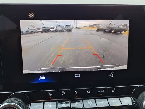 Used 2023 Chevrolet Colorado LT w/ LT Convenience Package II image 27