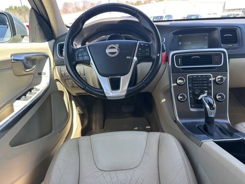Used 2014 Volvo S60 T5 FWD image 15