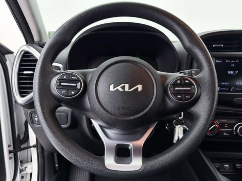 Certified 2025 Kia Soul LX FWD image 3
