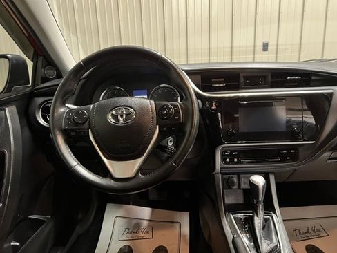 Used 2019 Toyota Corolla L image 28