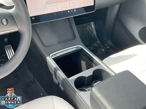 Used 2023 Tesla Model Y Performance image 46