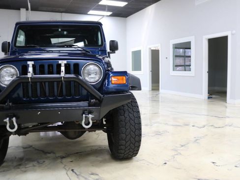 Used 2004 Jeep Wrangler Rubicon image 20