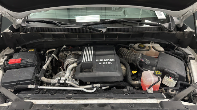 Used 2023 Chevrolet Silverado 1500 LT AWD/4WD image 27