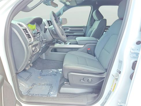 New 2026 RAM 1500 4x4 Crew Cab image 15