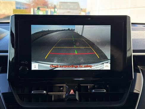 Certified 2024 Toyota Corolla Cross XSE image 20