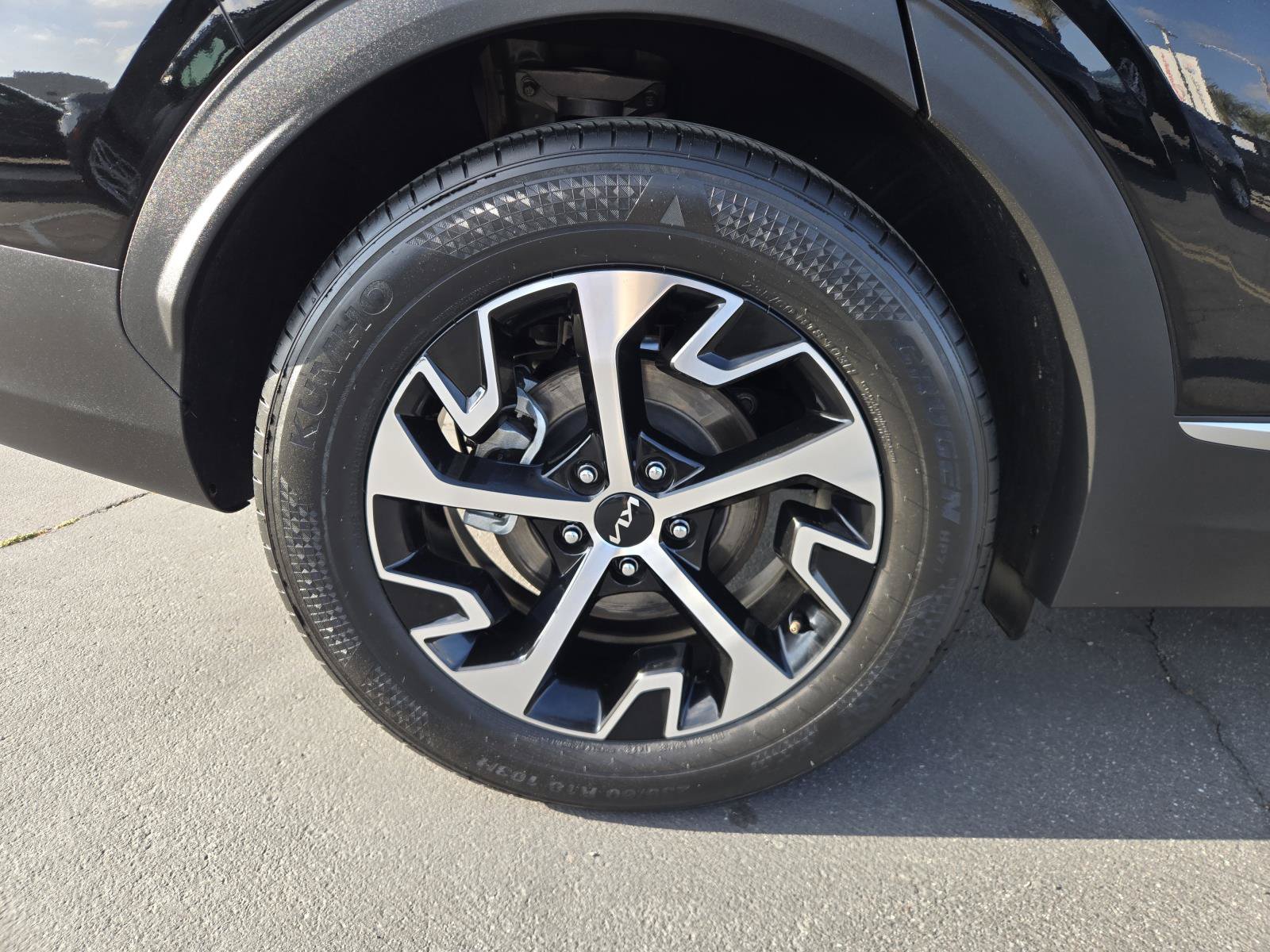 Used 2023 Kia Sportage EX FWD image 34