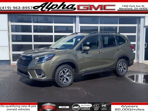 Used 2022 Subaru Forester Premium image 1
