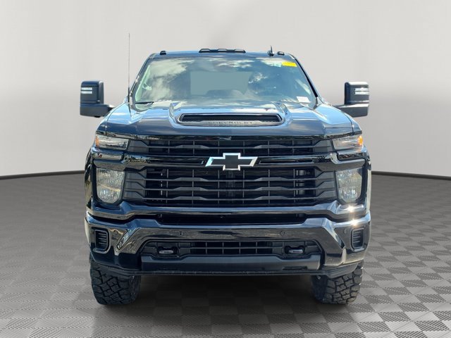 Used 2025 Chevrolet Silverado 2500 Custom w/ Custom Value Package AWD/4WD image 2