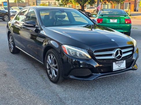Used 2015 Mercedes-Benz C 300 4MATIC Sedan image 3