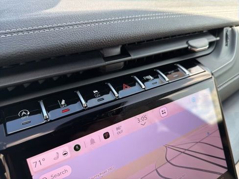 New 2025 Jeep Grand Cherokee L Limited w/ Luxury Tech Group II image 20