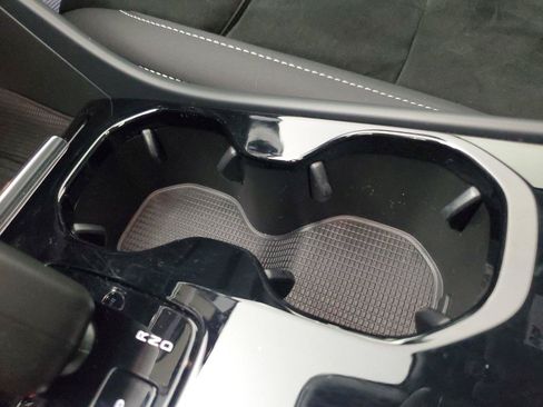 Used 2023 Volvo C40 P8 Recharge Ultimate AWD/4WD image 31