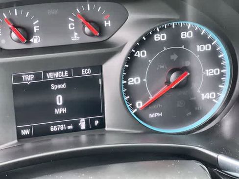 Used 2022 Chevrolet Equinox LS image 19