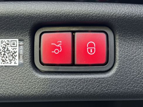 New 2026 Mercedes-Benz C 300 4MATIC Sedan image 25