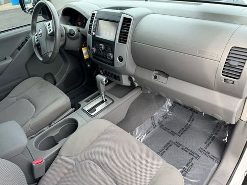 Used 2019 Nissan Frontier SV w/ Value Truck Package image 13