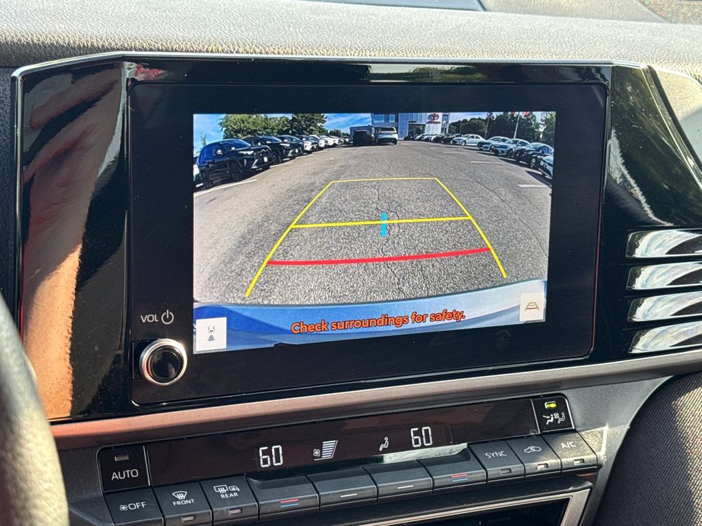 Used 2025 Toyota Camry LE FWD image 23