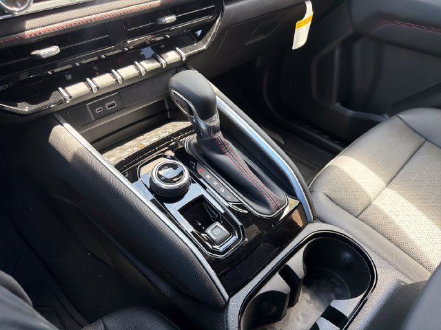 New 2026 Chevrolet Colorado Z71 w/ Midnight Edition AWD/4WD image 26