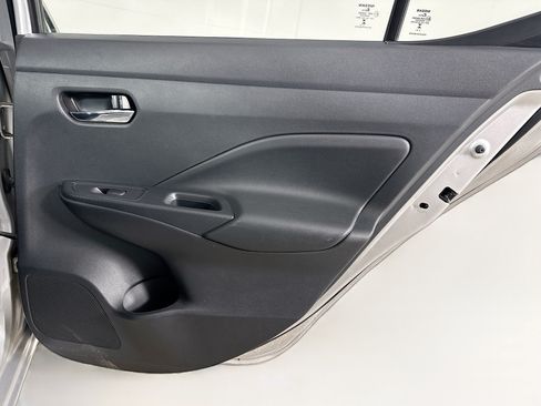 Used 2025 Nissan Versa SV FWD image 28