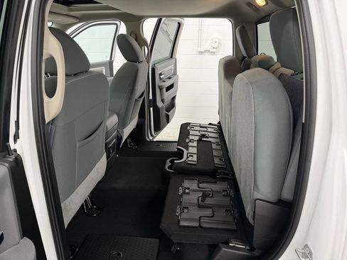 Used 2020 RAM 1500 Classic Warlock AWD/4WD image 15