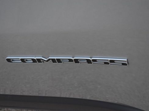 Used 2022 Jeep Compass Limited image 13