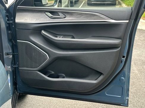 New 2026 Jeep Grand Cherokee L Limited RWD image 16