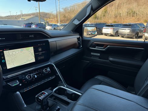 Used 2023 GMC Sierra 1500 Denali w/ Technology Package image 15