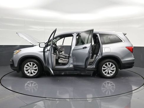 Used 2019 Honda Pilot LX image 43