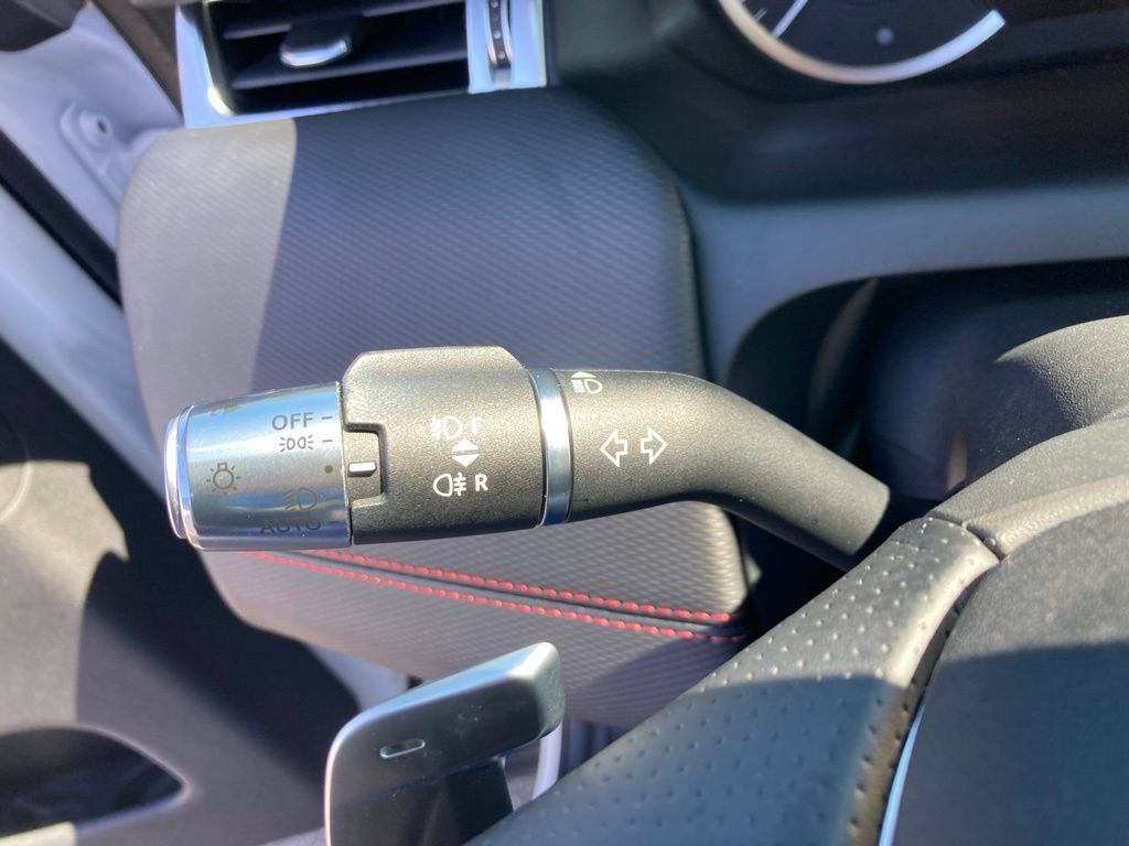 Used 2022 Land Rover Discovery Sport S R-Dynamic AWD/4WD image 11