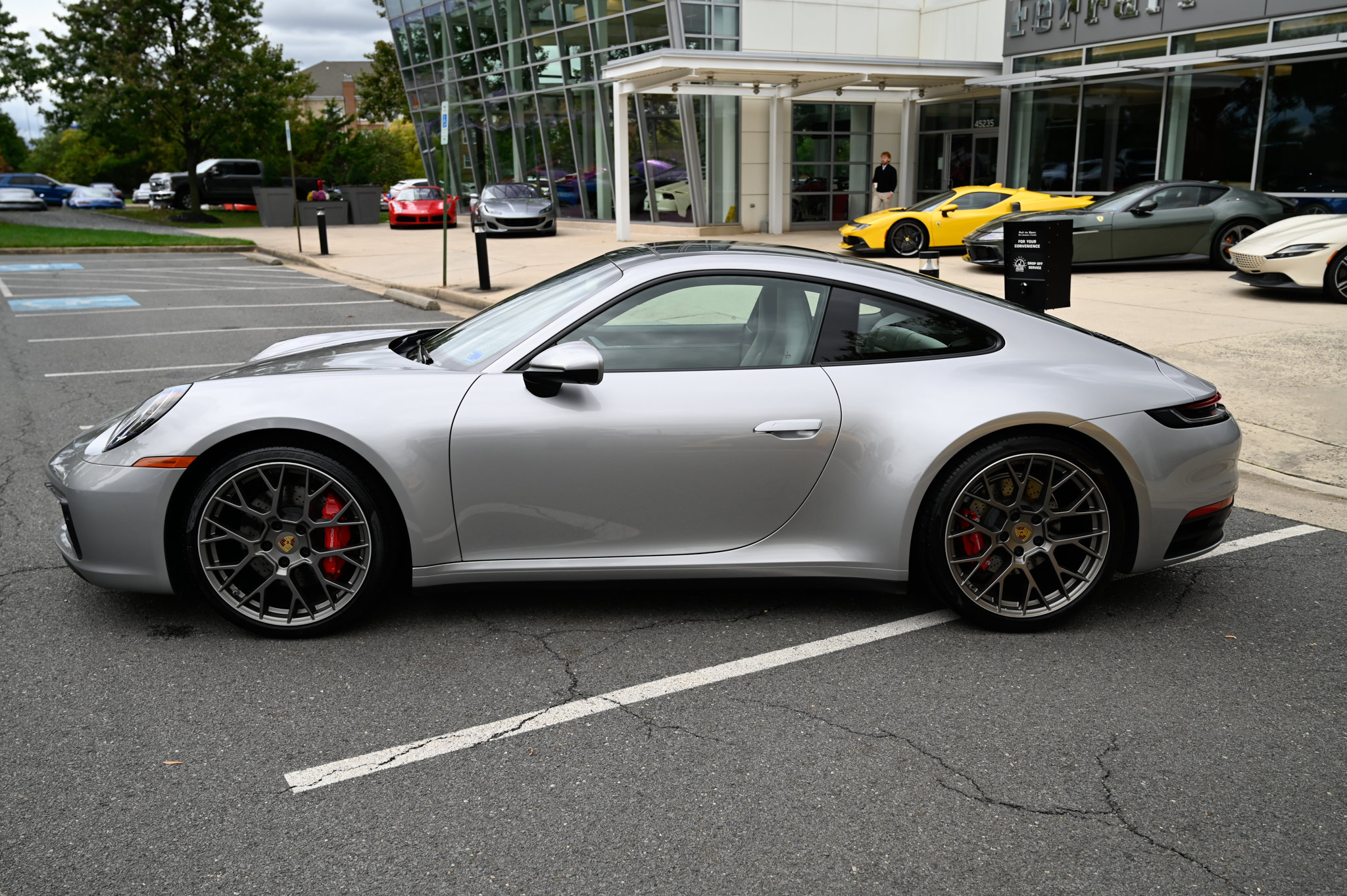 Used 2021 Porsche 911 Carrera 4S AWD/4WD image 8
