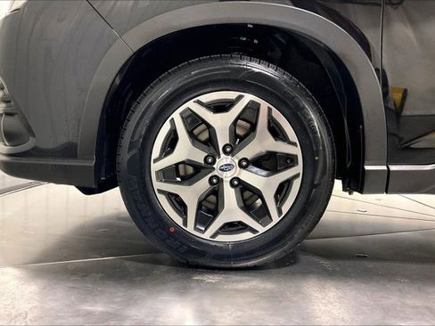 Used 2022 Subaru Forester Premium AWD/4WD image 9
